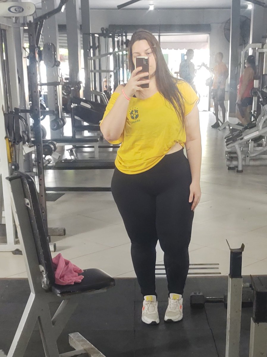 izah ✨✨ tweet media