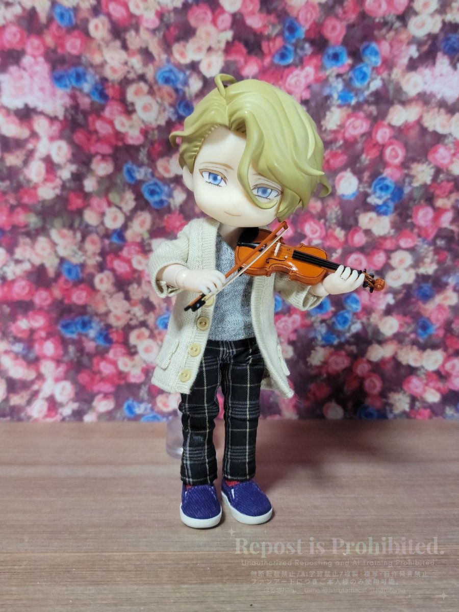 ドラリバさんのヴァイオリン最高なのみんな見て！
あと専用ハンドパーツに指輪が付きました(*＾ω＾*)

#ぷちエトラ
#うちのねんりちゃさん
#はるたまFA