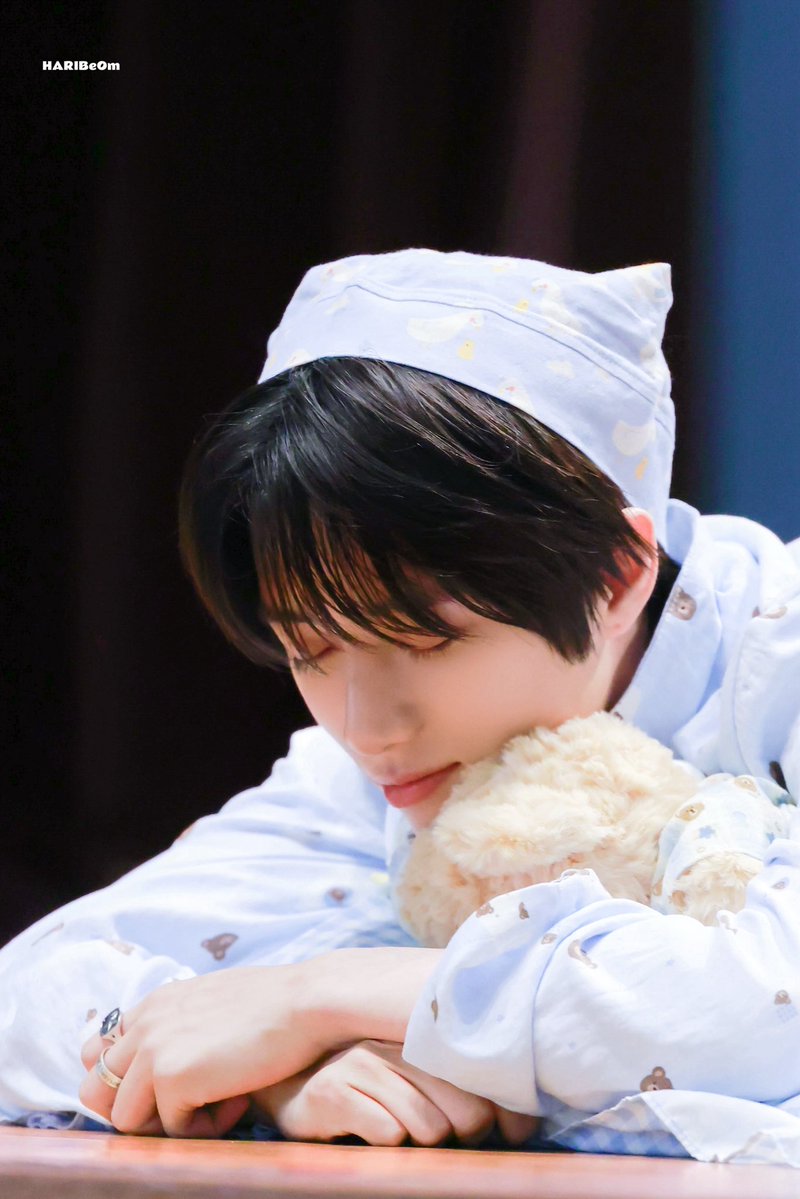 밤왼.zip tweet media