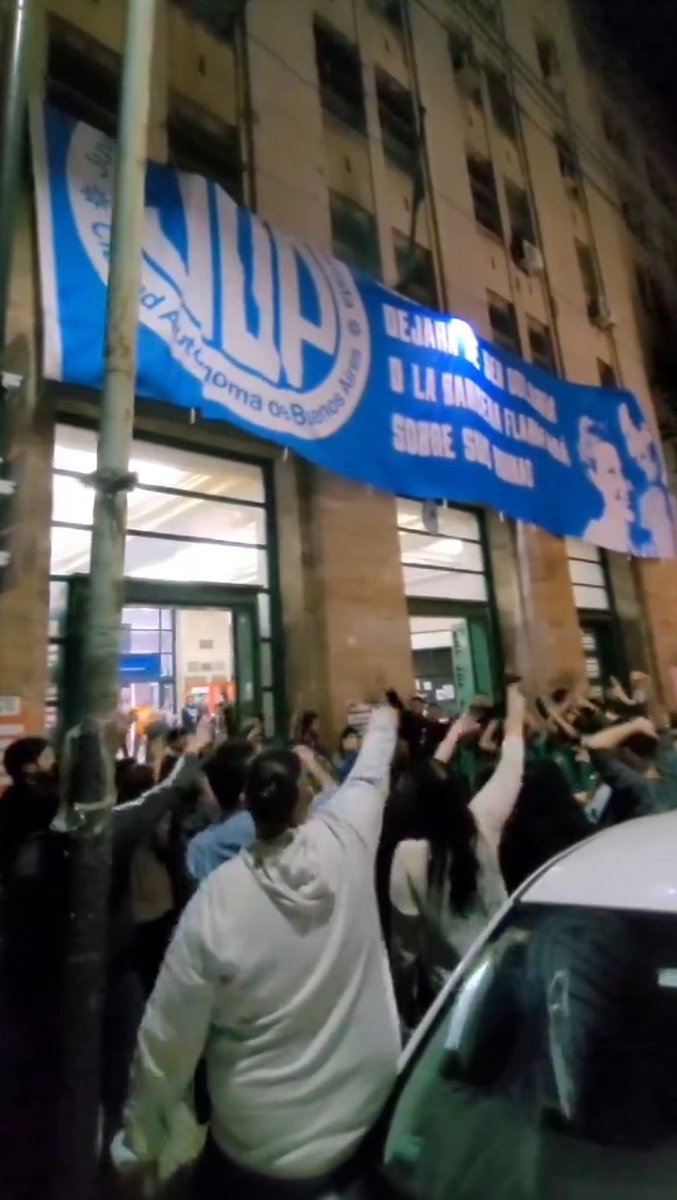 Ayer la JUP y el peronismo ganaron la facultad de Farmacia y Bioquímica con el 81% de los votos. La nueva Formosa peronista de la UBA. El peronismo sigue creciendo entre los pibes.