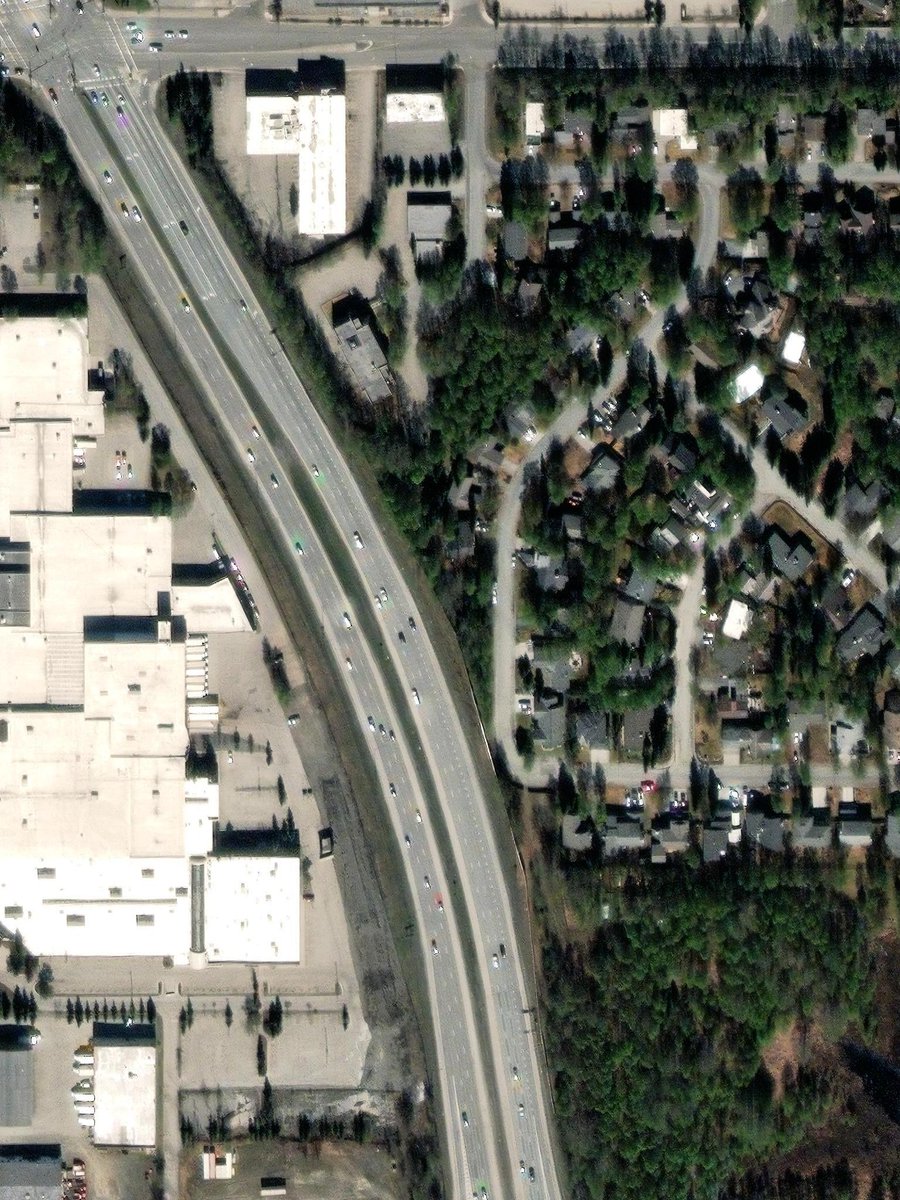 SatellitesGeo's tweet image. Looks like a chilly northern land! 🥶 This spot gets lots of sunshine in summer. Know where? #Geography #SpaceView #TravelFromAbove