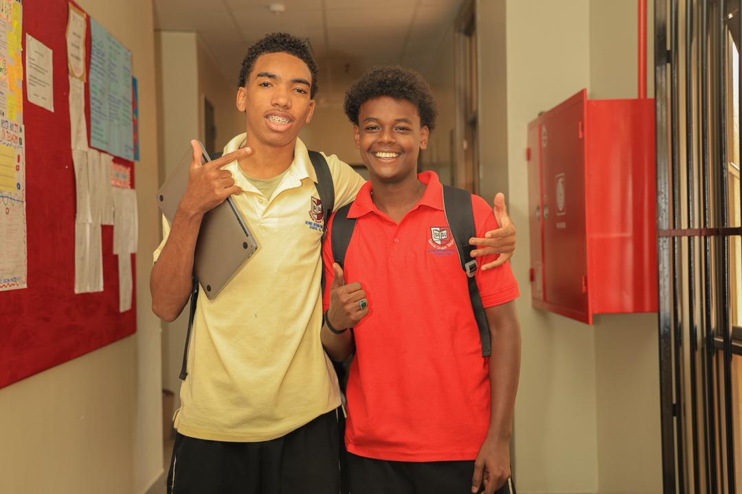 reachahand's tweet photo. “How can you support friends with emotional intelligence when they struggle to open up?”

Students at @ScorisU raised some thoughtful questions about emotional intelligence and relationships in school.

Our take, shared by our peer educator, Gadi, is to be patient and to create a safe, non-judgmental space with consistent support. When people feel secure and ready, they’ll open up in their own time.

#TobaBully #PEA26
