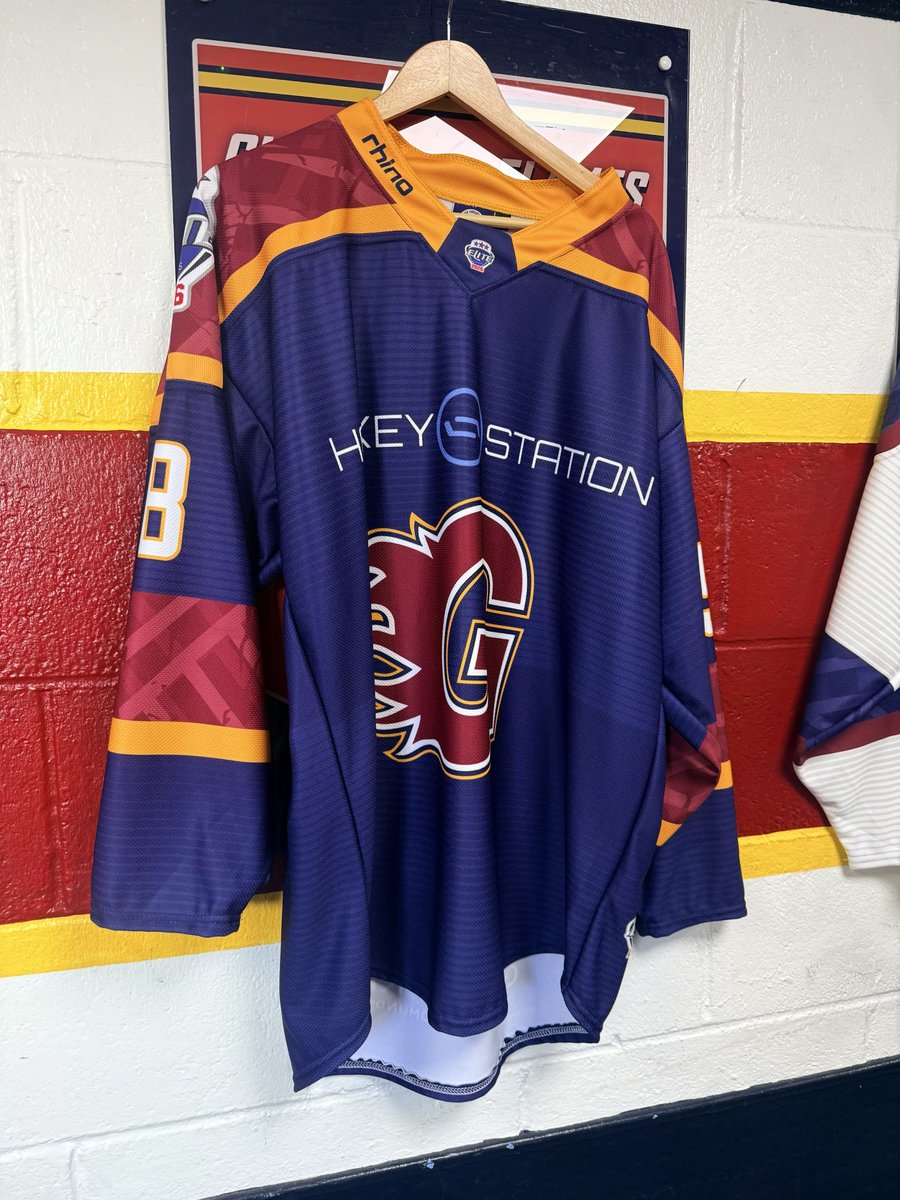 flamesicehockey's tweet image. 𝗪𝗮𝗻𝘁 𝗮 𝗽𝗶𝗲𝗰𝗲 𝗼𝗳 𝘁𝗵𝗲 𝟮𝟬𝟮𝟲 𝗣𝗹𝗮𝘆𝗼𝗳𝗳𝘀? 👀

Game-worn playoff jerseys are up for auction now!

Bid before 30 April: eliteleagueshirtauctions.co.uk

#Guildford | #FlamesIHC | #IceHockey