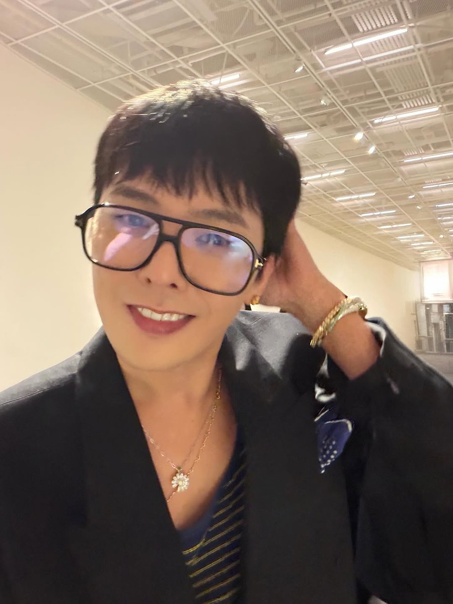 G-Dragon tweet media