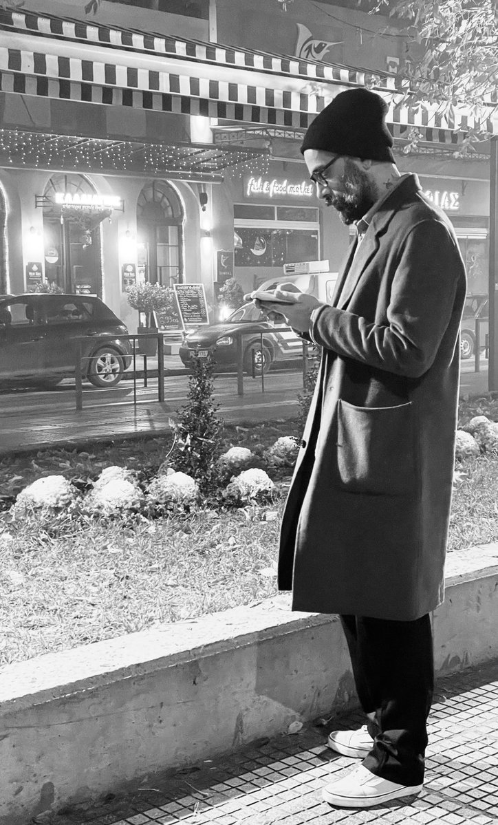 γυαλάκιας tweet media