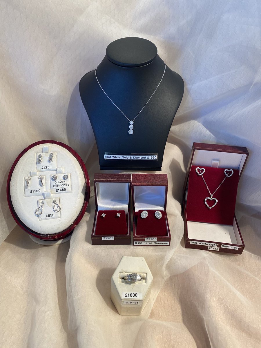 BoormansJ's tweet image. Got a birthday 🎂 in April? Then there is still time to get the perfect gift, we have some beautiful diamonds set in gold or some stunning diamond inspired stones set in silver for that special person. #April #Diamond #BoormansJewellers #Birthday #Birthstone
