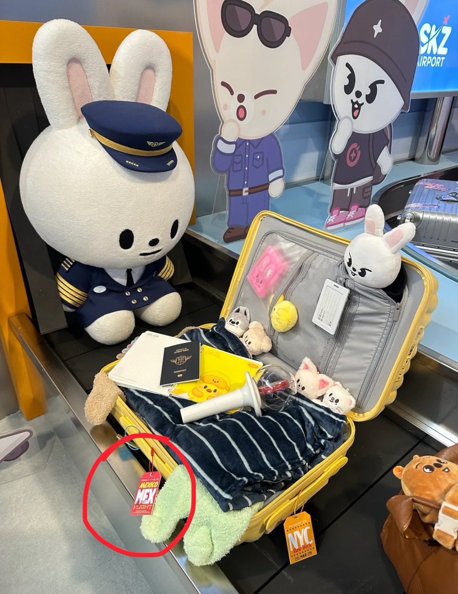 LeeKnowBrasil's tweet image. ↱#PIC 🐰 24.04.26↲ Mais fotinhas do Leebit na nova loja pop-up do Stray Kids em Seoul!🥰

#스트레이키즈 #리노 #LEEKNOW #StrayKids @Stray_Kids 👻

Cr. Skzinfoesp &amp;amp; gyoja_stay