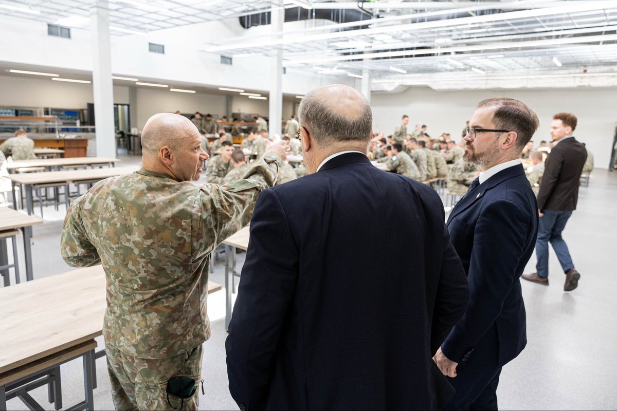 KubiliusA's tweet photo. Together with Minister @robertas_kaunas of @Lithuanian_MoD I visited Pabradė training area where 🇱🇹🤝🇺🇸🤝🇩🇪 troops exercise together. 

Our efforts to strengthen 🇪🇺 defence industrial base also means strengthening European pillar of NATO &amp; EU Eastern Flank. https://t.co/mUqHc14p9w