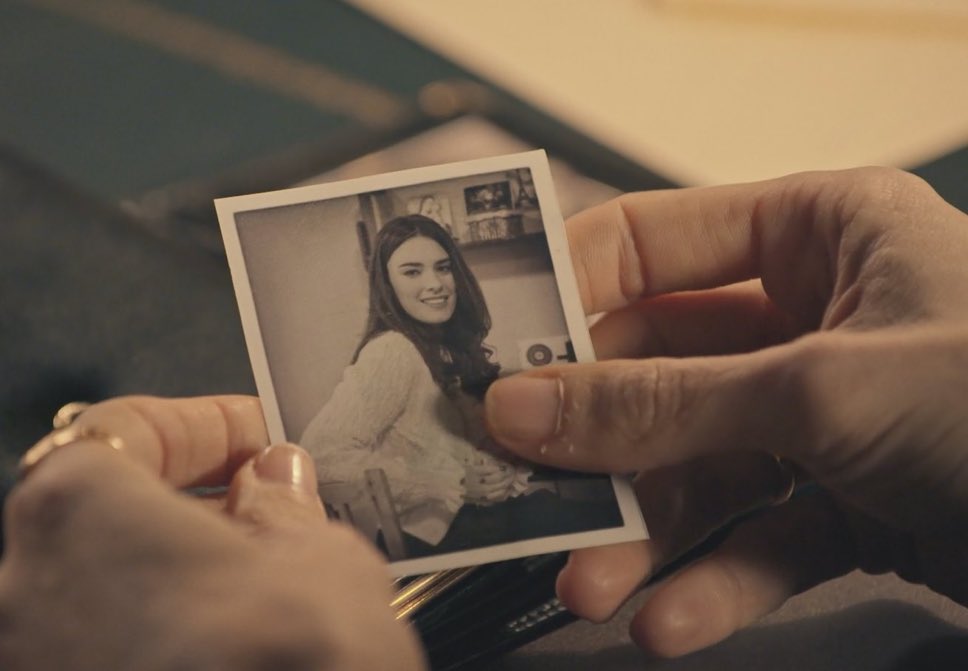 do you think marta has been carrying this photo in her purse to her dates with cloe #mafin