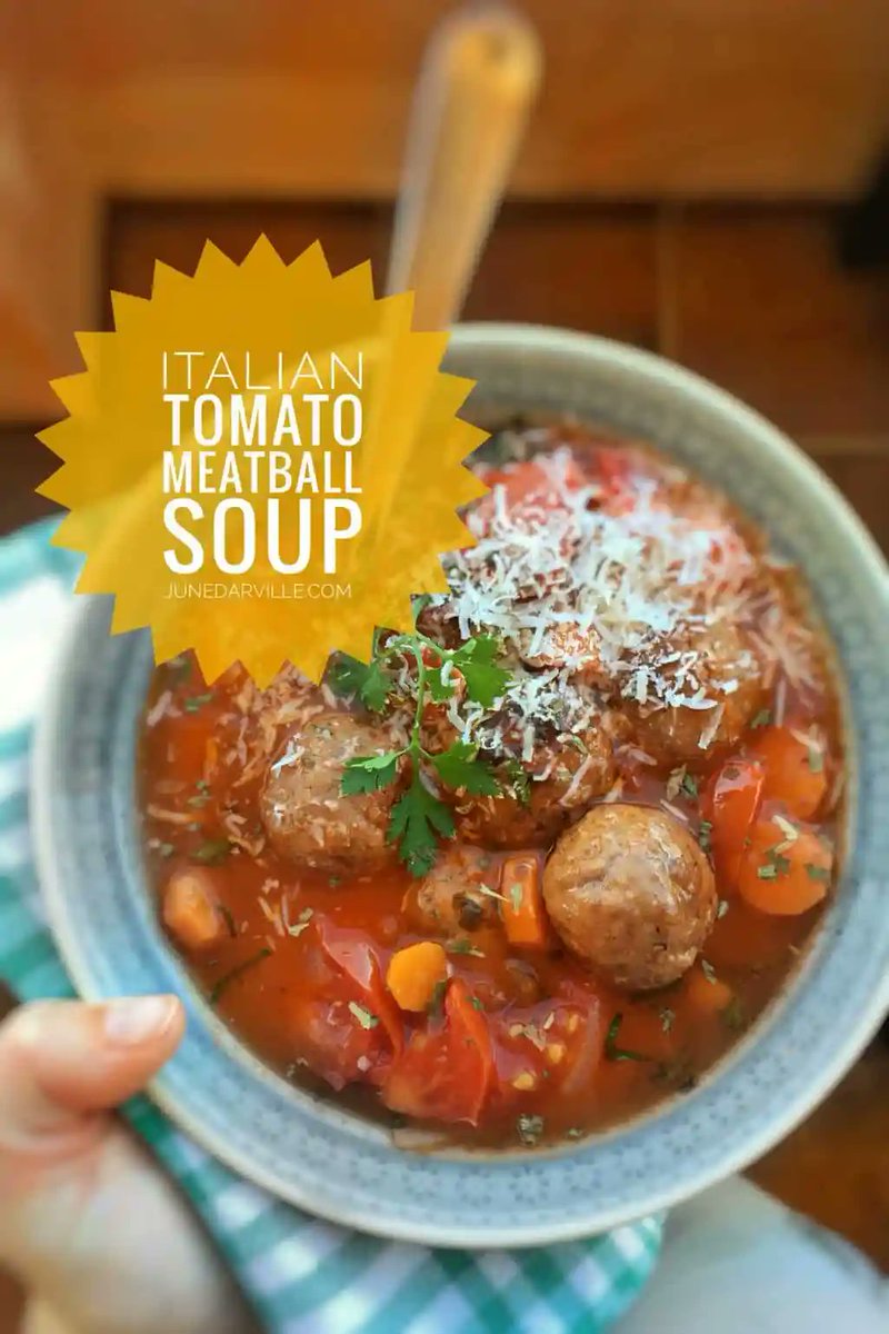 junedarville's tweet image. 🇮🇹 𝐈𝐭𝐚𝐥𝐢𝐚𝐧 𝐓𝐨𝐦𝐚𝐭𝐨 𝐌𝐞𝐚𝐭𝐛𝐚𝐥𝐥 𝐒𝐨𝐮𝐩
🇮🇹 Chunky #comfortfood at its best! A blazing hot #soup with fresh tomatoes, sage, carrots and meatballs… Dig in!
🇮🇹 𝐑𝐞𝐜𝐢𝐩𝐞 &amp;gt;&amp;gt; junedarville.com/italian-tomato…