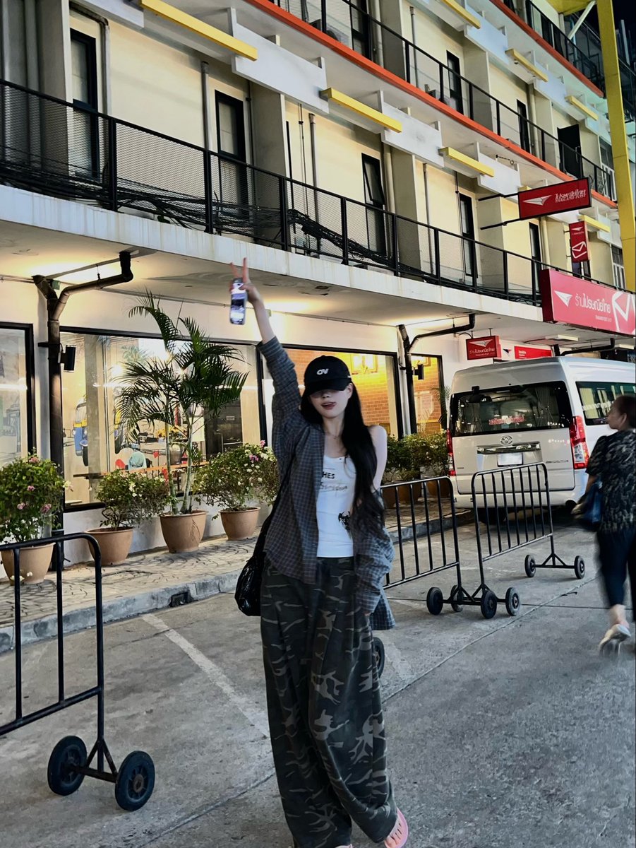 daily tripleS tweet media