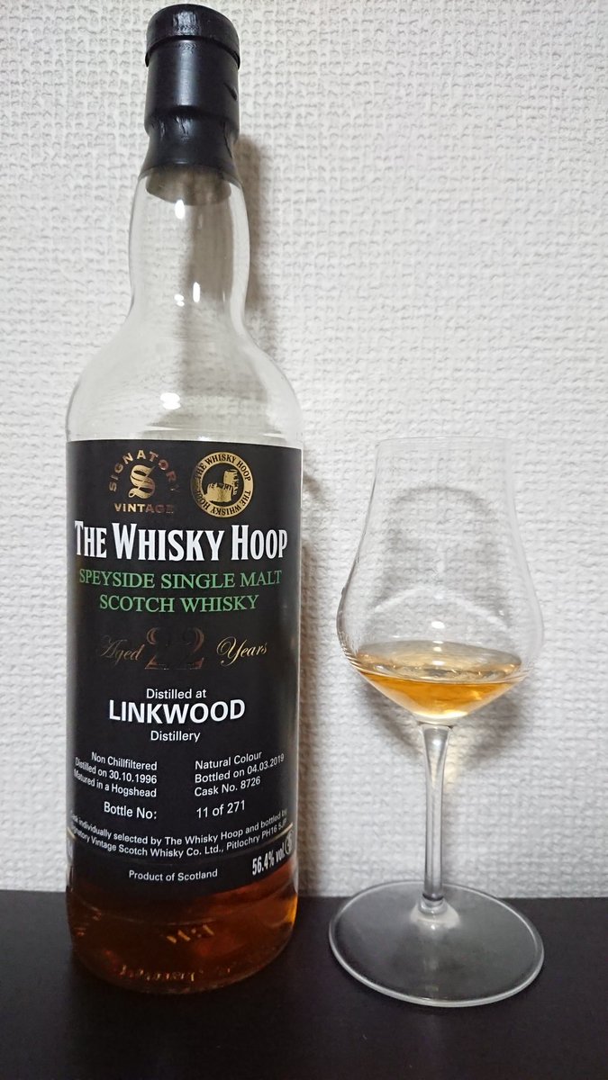 takoru_kun's tweet photo. HARU FES まで、あと2日⛄

移動日前日の本日はちゃんと1杯で終了

THE WHISKY HOOP
Signatory Vintage リンクウッド 1996-2019 22y #8726 https://t.co/JVZFqRVquZ