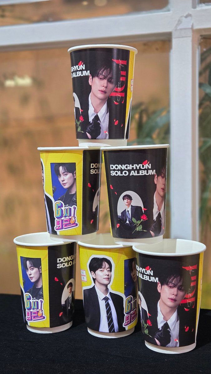 🌹특전공개🌹
☑️아크릴 메지루시
☑️종이컵
🖤DP된 앨범은 홍보차 동현팬분들께서 기부해주셨습니다. 자유롭게 가져가세요