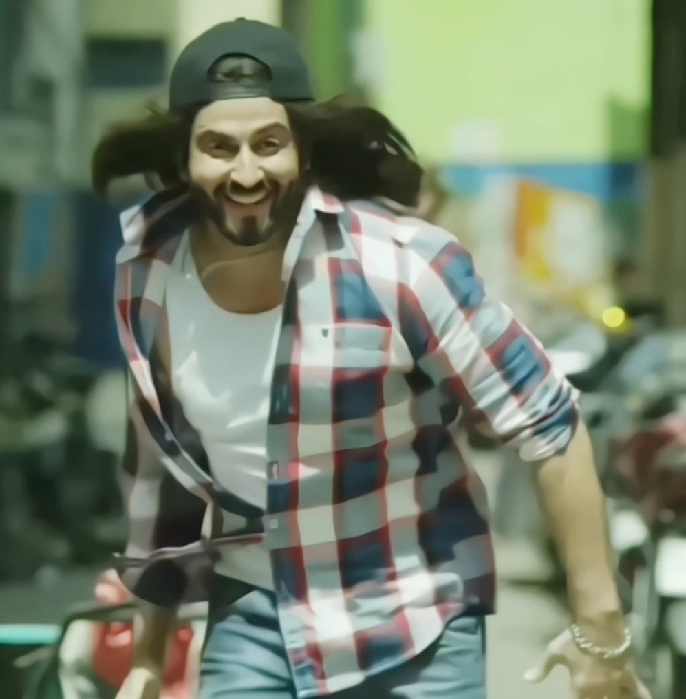 preeranrocks9's tweet photo. #BulbulTyagi #Tatlubaaz #DheerajDhoopar 😂😎 https://t.co/1W0prTlT5l