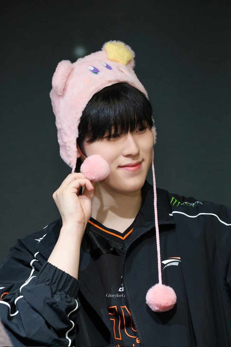 청 tweet media