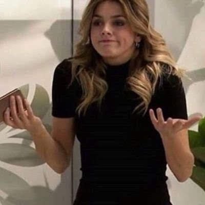 Coca Taylor tweet media