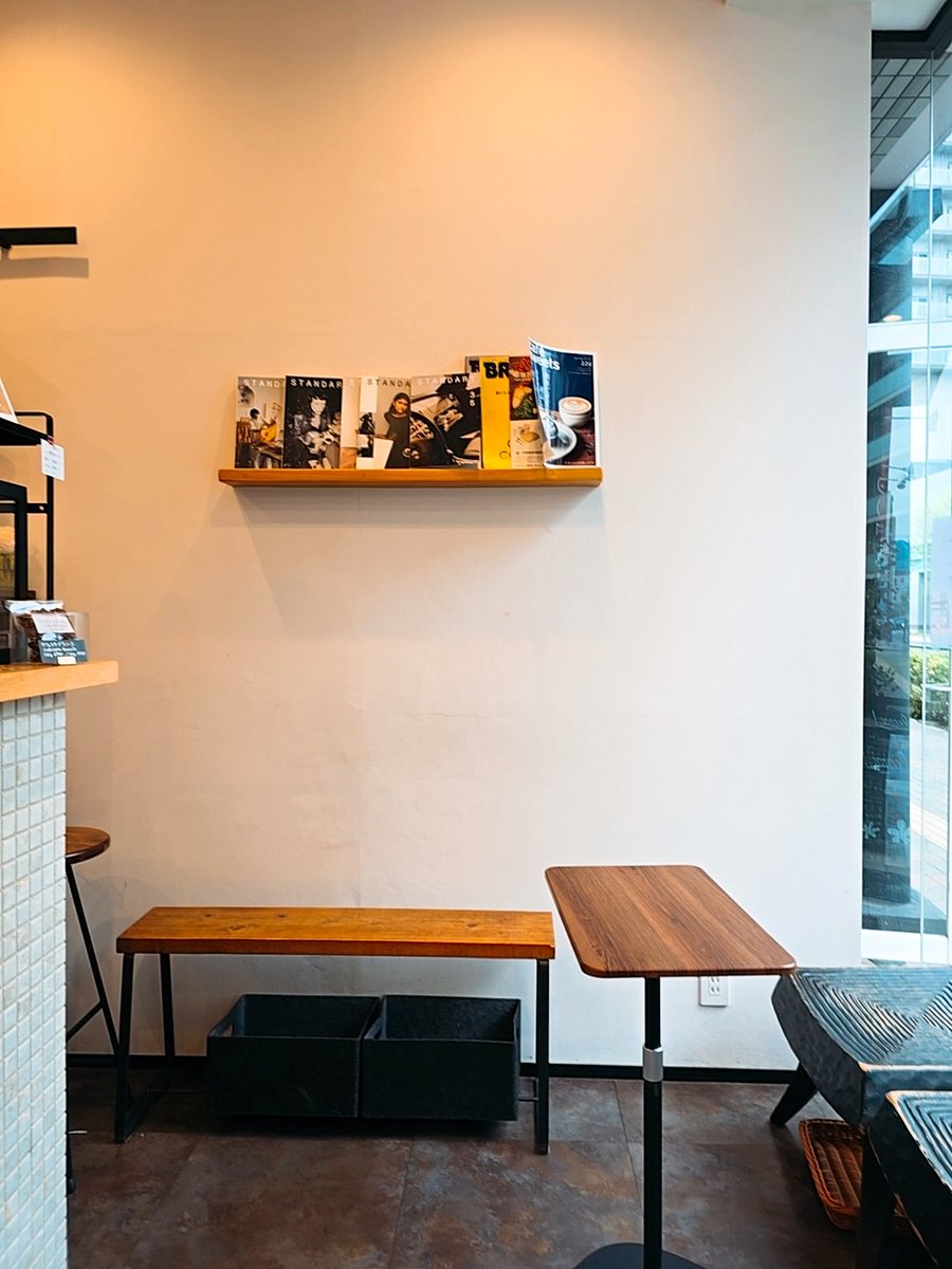 nekoryoshkaneko's tweet image. Monkey Pod coffee&amp;amp;cake@曳舟・京島

バスクチーズケーキがあまりに美味しかったので再訪。
なめらかで濃厚。
店主さんが元パティシエだったというのが納得の美味しさ。
スイーツはテイクアウトもできるけどせっかくなのでお店でコーヒーとともに。
→続

#カフェ訪問録
#ぐるぐる曳舟
#カフェ