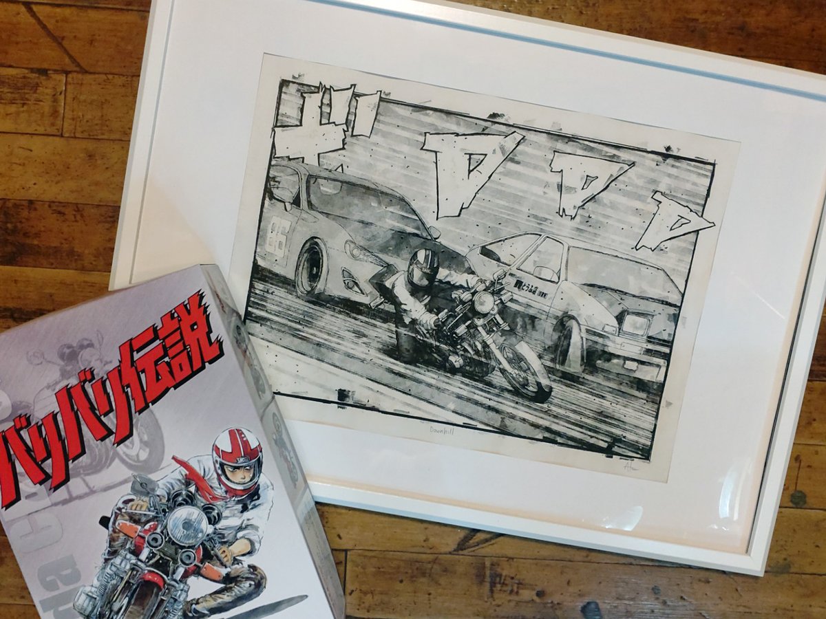 zenmai_gunso's tweet image. グン！ 拓海！ カナタ！  3つの時代を駆け抜けた3人のダウンヒラーが集結！ 全ての車体とライダー、路面はblenderで制作して、通称「しげのダスト」と「しげのフォント」はフォトショで描画。モデリングから刷りまで10か月かけた渾身の1枚が完成しました。
#バリバリ伝説
#イニシャルD
#MFG