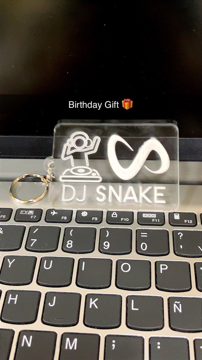 djsnakeEcuador's tweet photo. Today is my birthday and obviously @djsnake is present https://t.co/GuUsUqFqkL