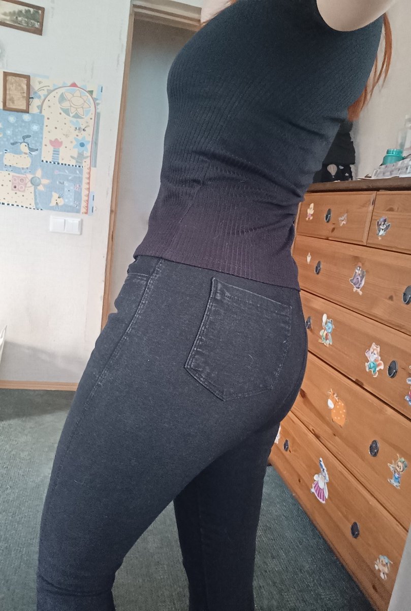 LesiCHka tweet media