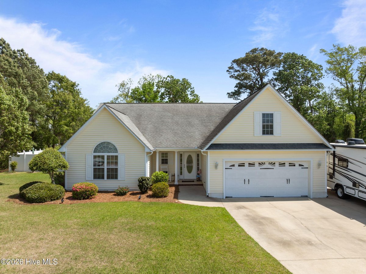 JohnVescoReal's tweet photo. Just listed! Take a look at this stunning property in Look whats new.
- John Vesco #172898 with John Vesco INC  Real Estate
- Contact me at 252.808.7056 https://t.co/98wMfVWDZo