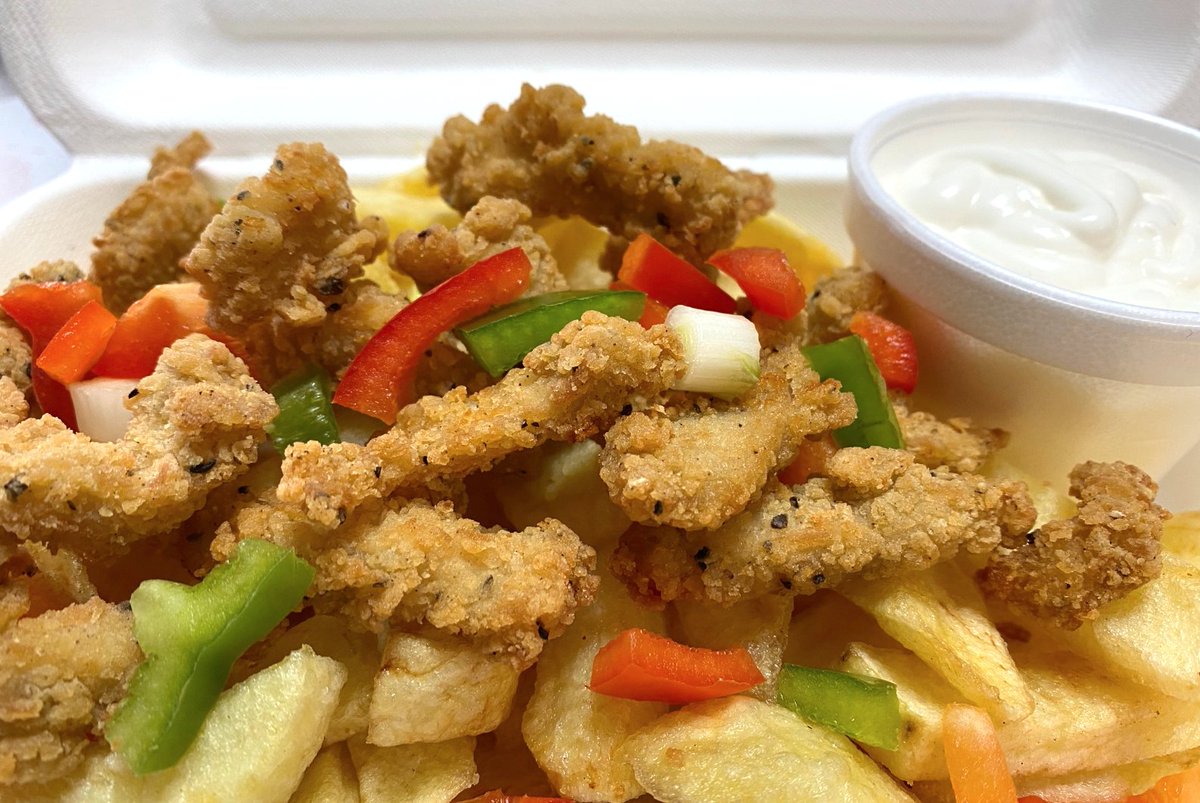 MiddiesChippy's tweet photo. 🔥 Meal Deal Alert! 🔥
Salt’n’Pepper Chicken Strips, chips, and a side - all for just £6.80!
Delicious, filling, and great value. Grab yours today! 

#MiddiesChippy #Gainsborough https://t.co/KRpGQMykaT