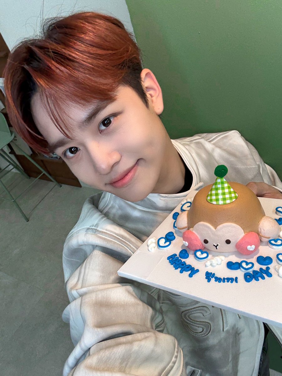 MCND_official tweet media