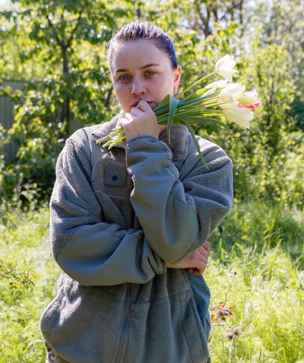 Сьогодні просто розʼєбало вщент 💔
Віка «квітка» на щиті 😭

Офіцер 10 ОГШБр «Едельвейс»