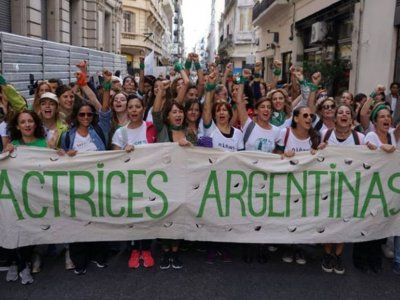 Ezebeltrump's tweet image. #GoodFriday #RedFriday #CasaRosada #Malvinas #DanteGebel #Geuna #ReinoUnido #BuenViernes #PeterThiel #Rebord #Axel 

El feminismo de izquierda solo contempla la afinidad ideológica. El resto está condenado a una mutilación genital subsahariana y a una empatía de grosor espectral.