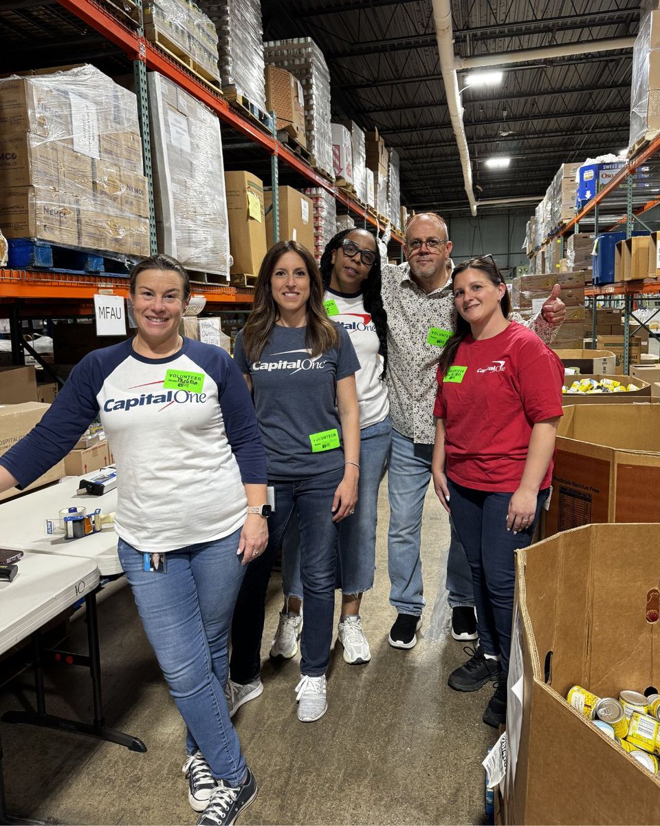 LongIslandCares's tweet image. Huge thank you to the @capitalone team for taking the time to come out and volunteer with us! Looking forward to the next time 👏#LongIslandCares #GiveBack #LongIsland #CommmunitySupport #HungerFreeLongIsland #Volunteer
