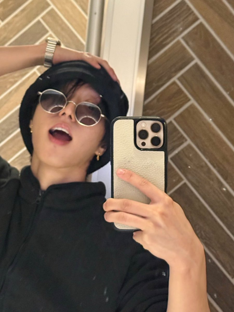 𝒦𝒶𝓇𝒶 tweet media