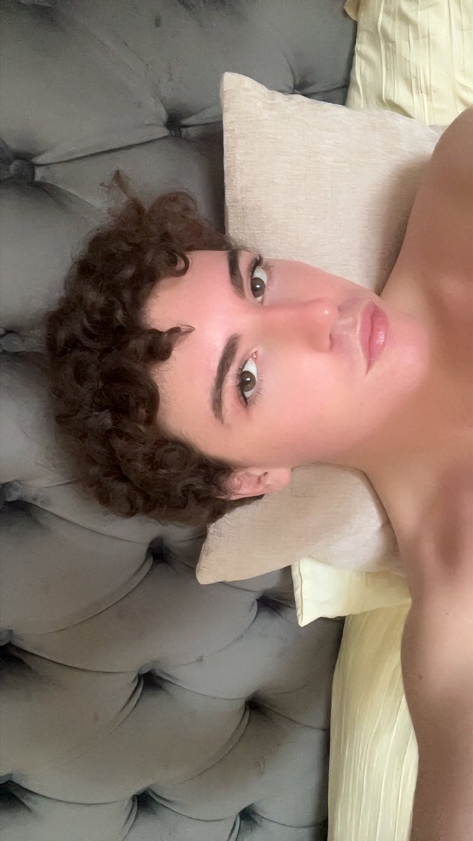 J2118o's tweet photo. ☀️☀️☀️ #gay #femboy #uk https://t.co/ck02SAIcAo