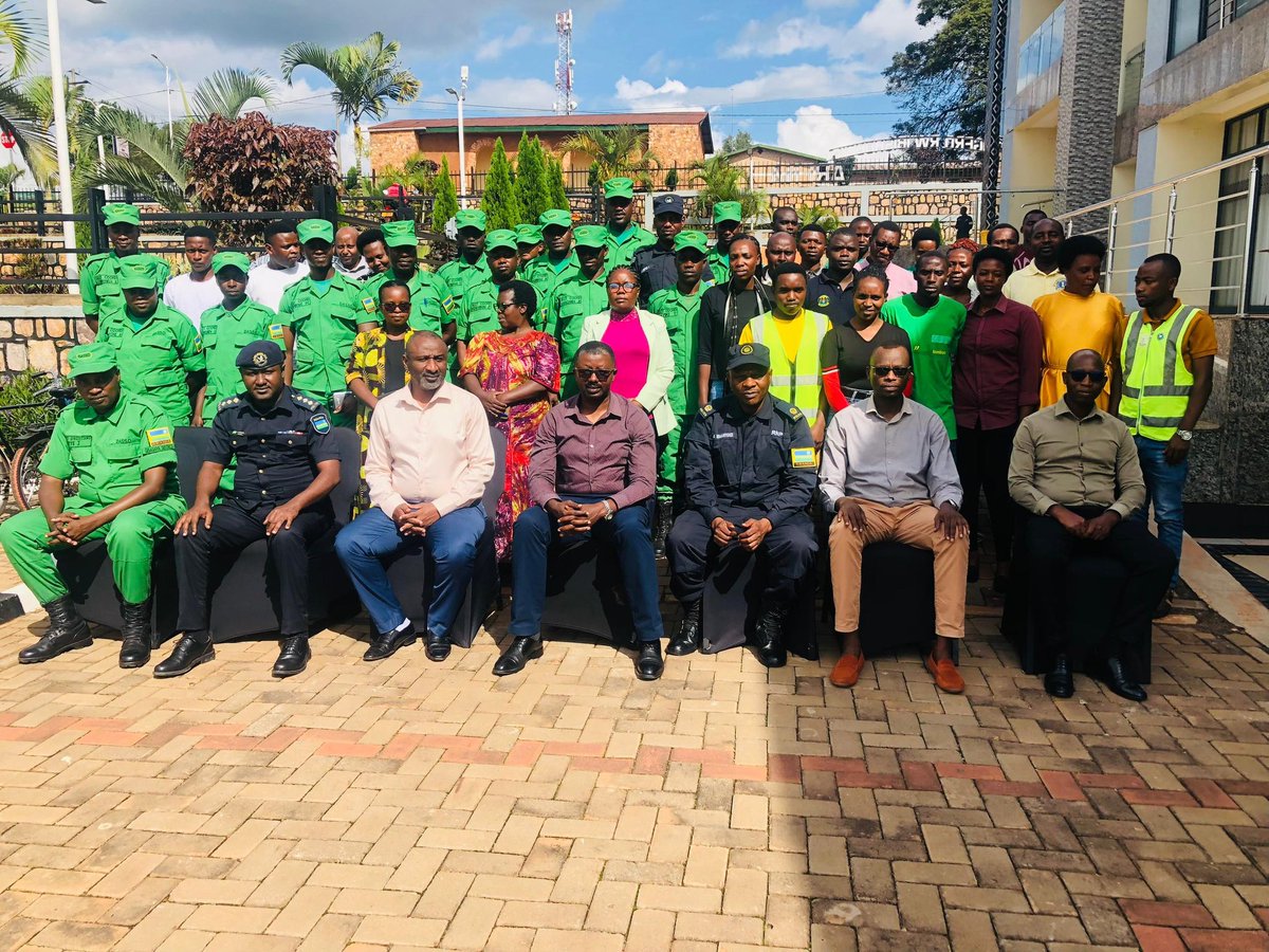Gisagara Youth volunteers tweet media