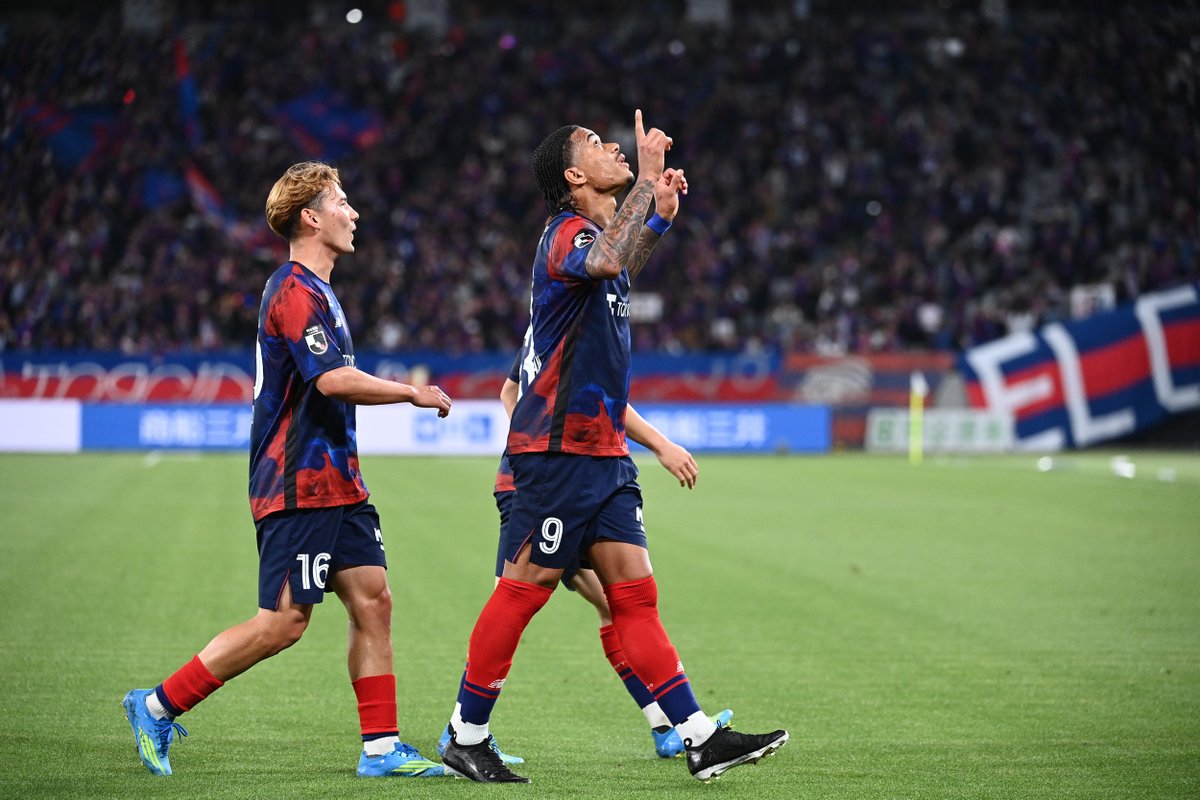 🎊VICTORY AUCTION🎊 本日試合に勝利したため、VICTORY AUCTION開催