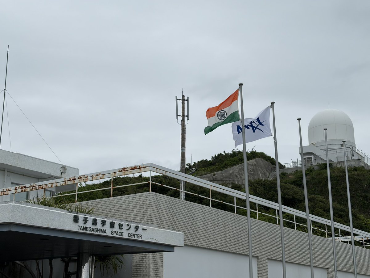 h3_system's tweet photo. 種子島にインドの国旗🇮🇳が! #LUPEX https://t.co/FrZm3YHfcn