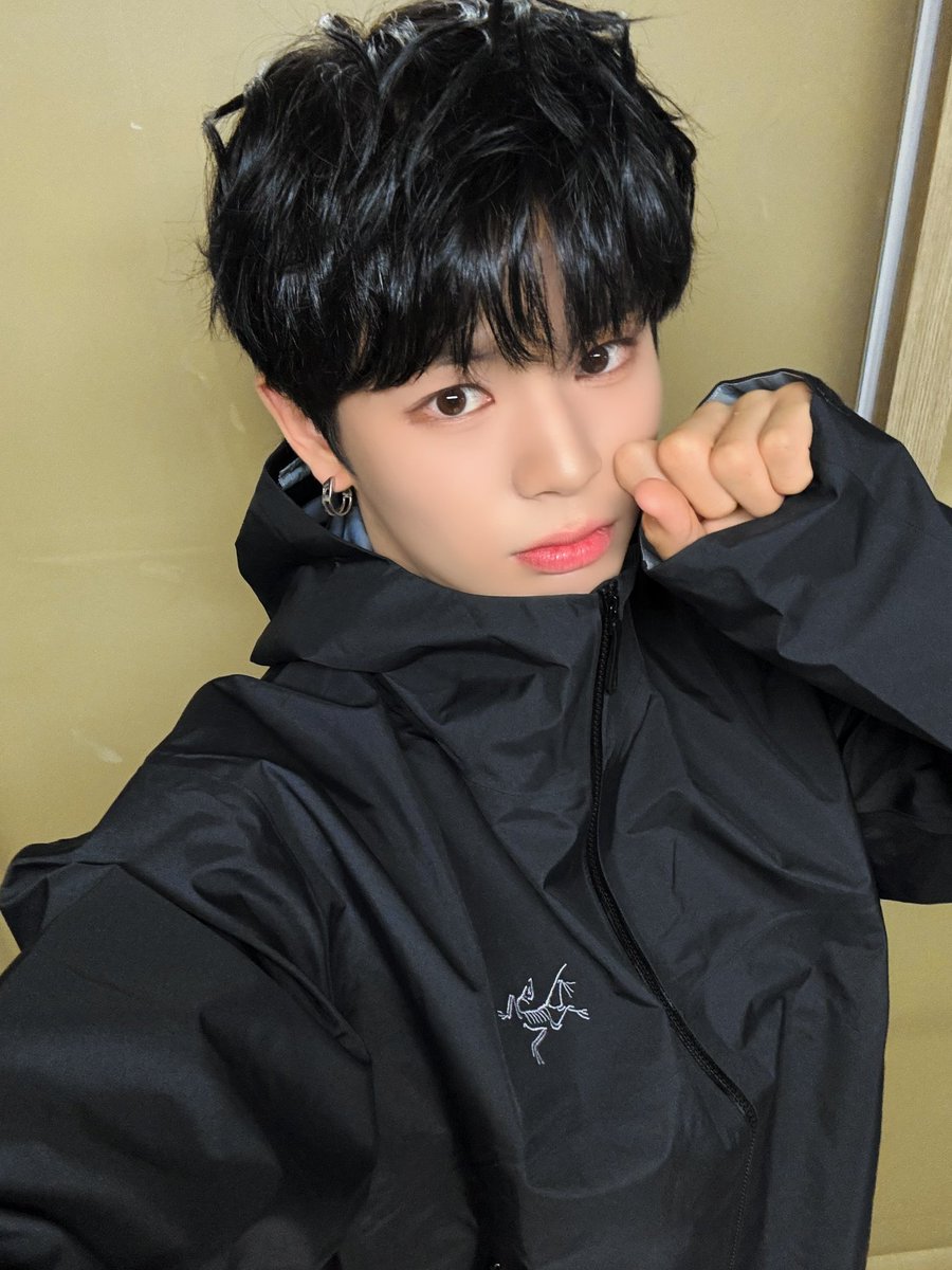 퇴근핑🏠

#EVNNE #이븐
#문정현 #MUNJUNGHYUN