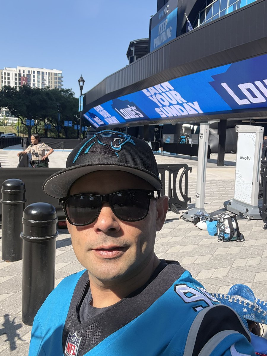 Tony Salazar 🤟🏽 tweet media