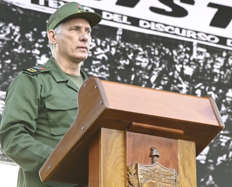 #CubaEstáFirme 
<a href="/DiazCanelB/">Miguel Díaz-Canel Bermúdez</a> ."El carácter socialista de nuestra revolución no es una frase del pasado,es el escudo del presente y la garantía del futuro".#CubaVencerá 
#CubaEsRevolución 
#CubaSeDefiende