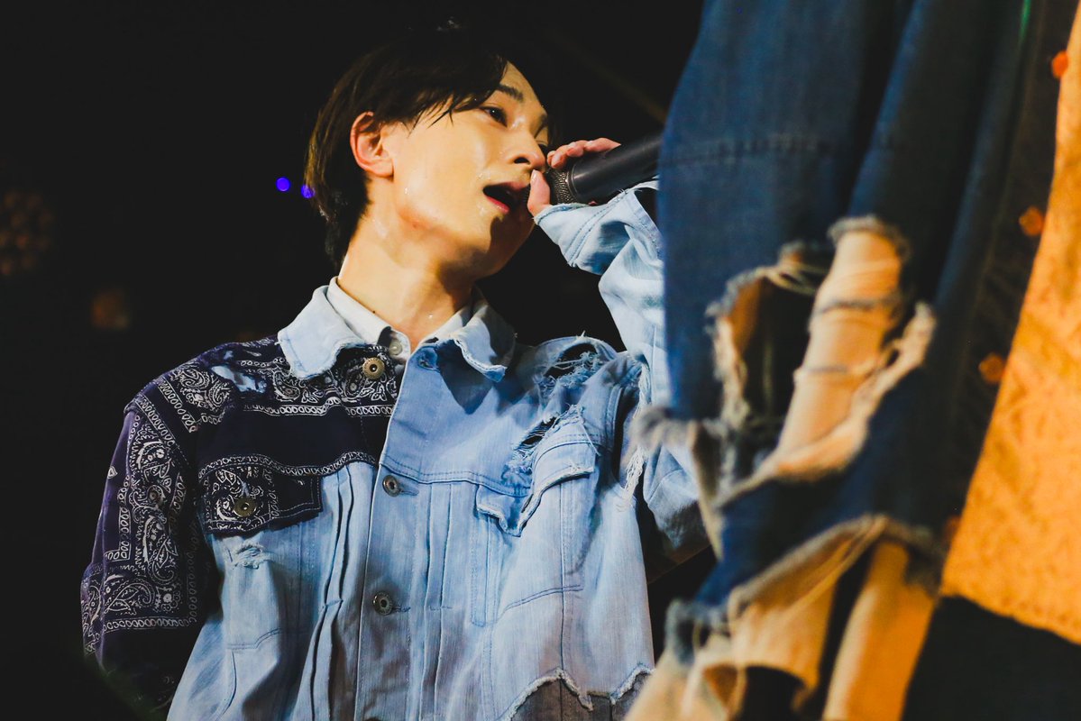 ON FLEEK official tweet media