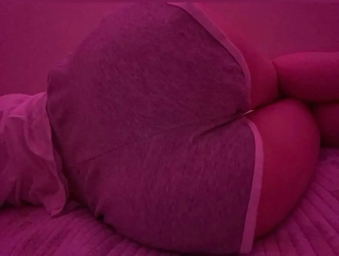 bé Táo tweet media