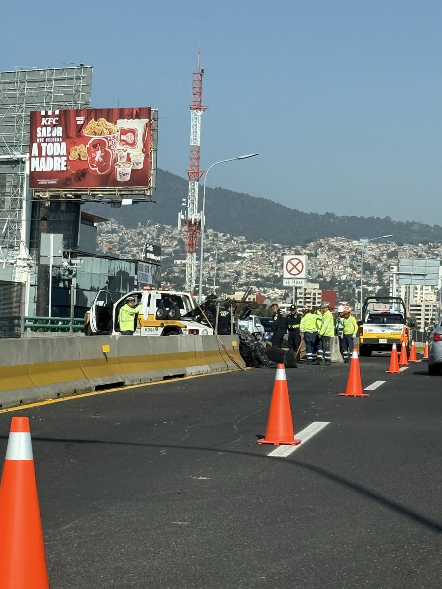 marimbas75's tweet photo. @itzel_cmq Dirección sur norte pasando artz https://t.co/KaHBqfk3ul