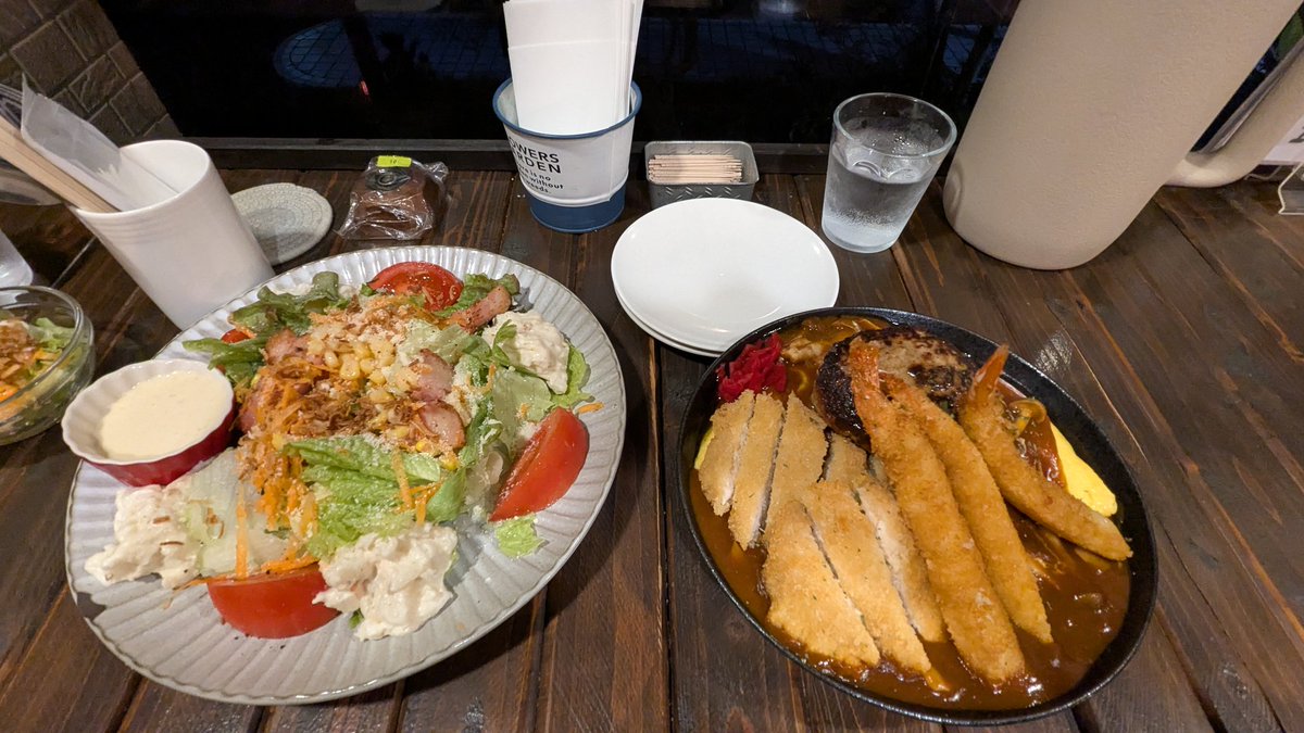 自分は西部署の大門だ tweet media