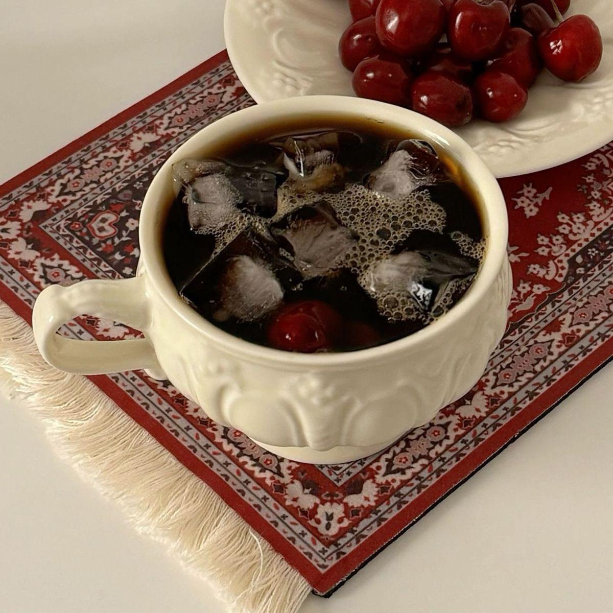ayaserenat's tweet photo. kahveyi helal kılan rabbe hamdolsun https://t.co/hy761ZR7Ip