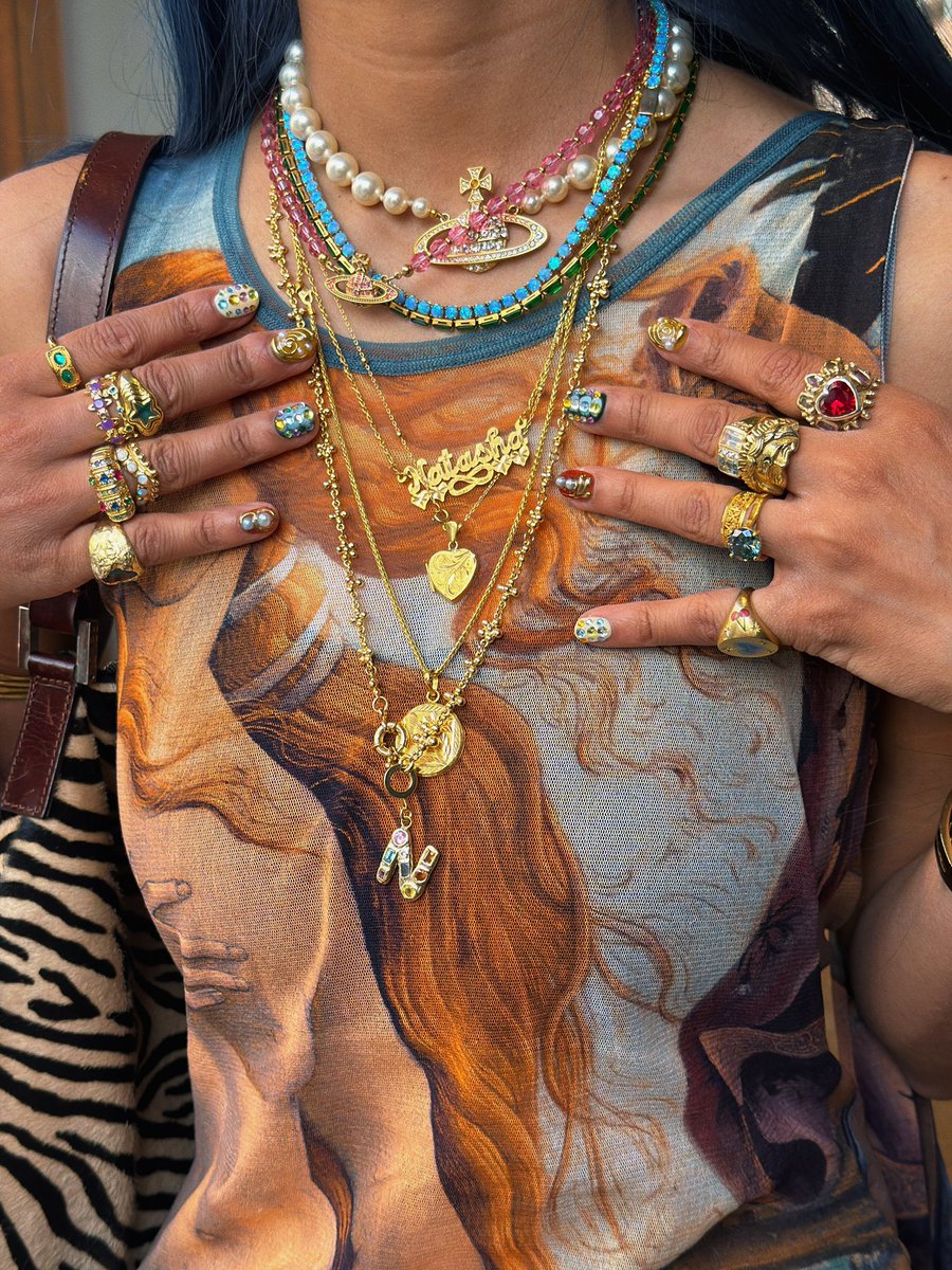 an over accessorised april!