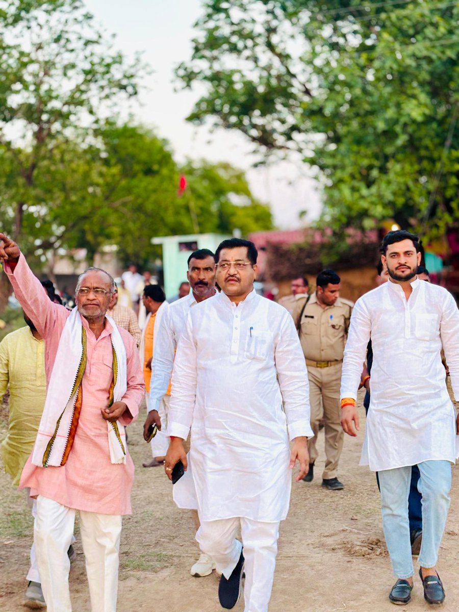 Ramkesh Nishad (मोदी का परिवार) tweet media