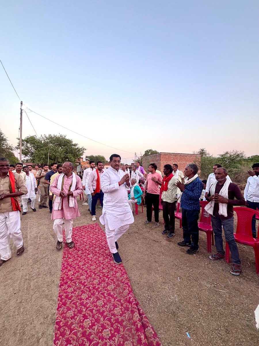 Ramkesh Nishad (मोदी का परिवार) tweet media