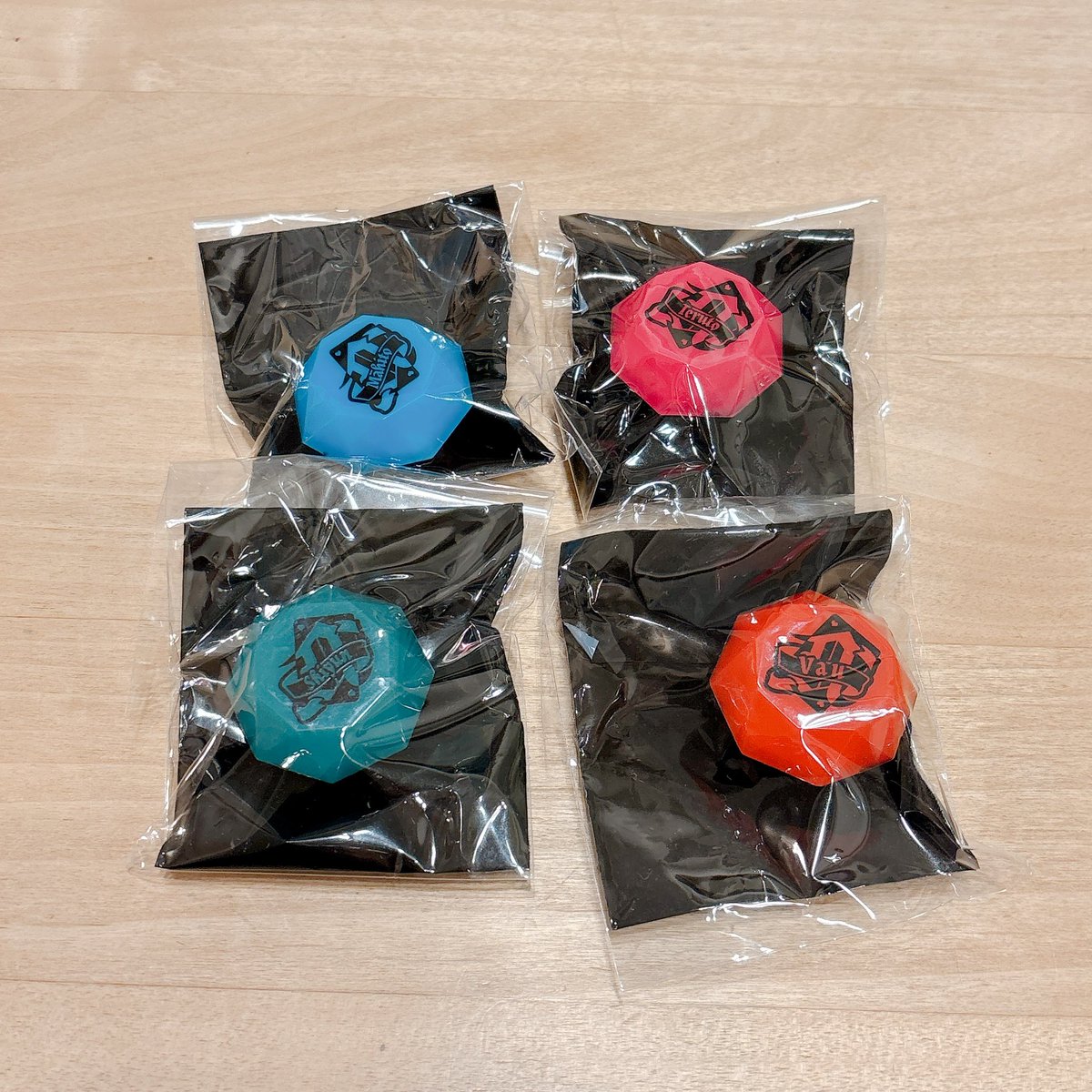 ぷん -取引- tweet media