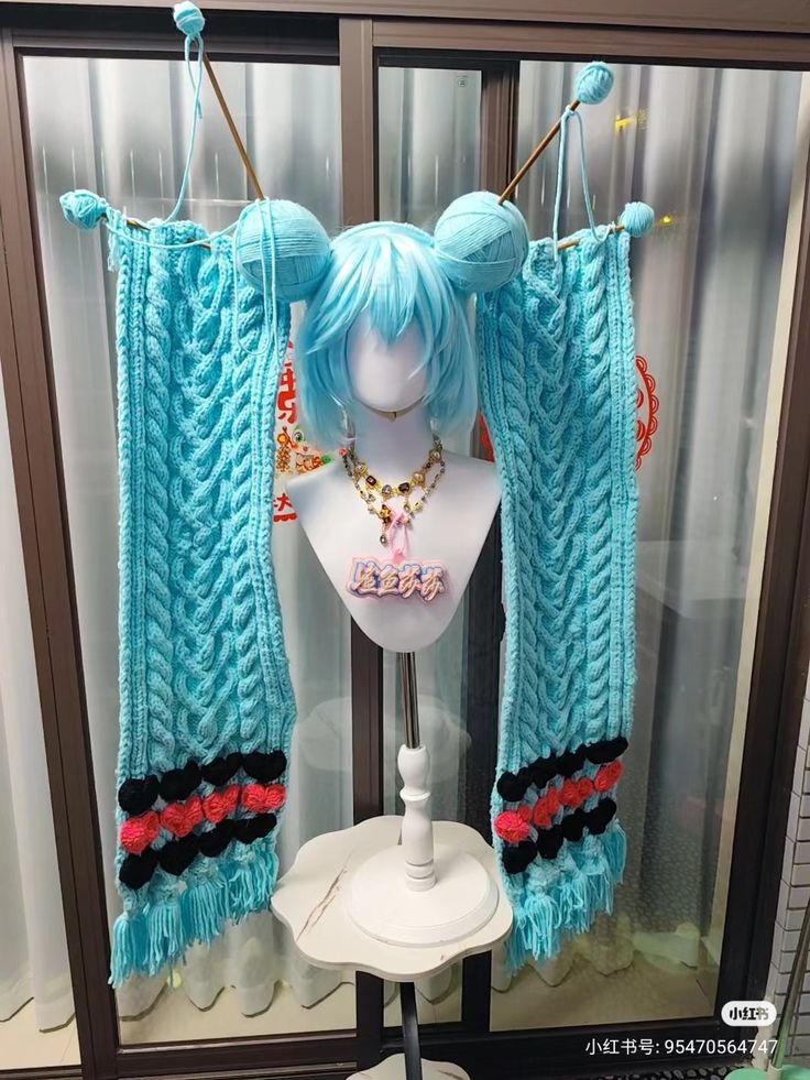 what does this hairstyle remind you of?