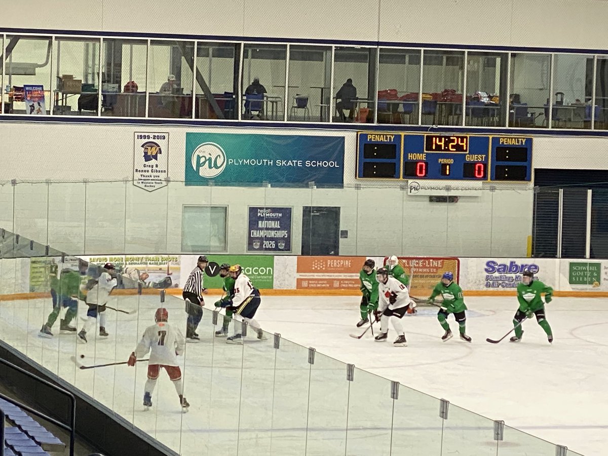 _Neutral_Zone's tweet photo. NIT MN Day Two. Minnesota Sophomores v North Dakota Sophomores https://t.co/47sglfdW8P