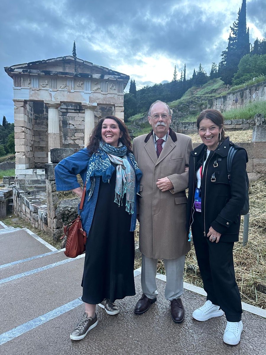 bettanyhughes's tweet image. ⁦@VicHislop⁩ and I on a #history loving #school trip to #Delphi (only this time we’re giving the talks 😉 #DelphiForum X